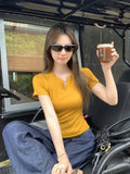 Korean Popular High-End White Shoulder V-Neck Short-Sleeved Woman Summer Body Ootd Wearing A Unique Stew Top