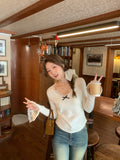 Apricot Lace V-Neck Grinding Long Sleeves Bottom Shirt Women Take T-Shirt Autumn And Winter New Folds To Collect Small Tops