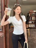 White V-Neck Collar Collar Collar Clavicle Front Shoulder Design Feel Short-Sleeved T-Shirt For Women's 2026 Summer Fish Bones With Thin Skinny Blouse