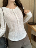 White Casual Flower Long-Sleeved Knitted T-Shirt Women 2026 Early Autumn Design Feeling Inside The Bottom Shirt Top
