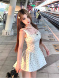 White First Love Hanging Dress Dress Women's Summer 2026 New French Lace Side Wave Point Beautiful Temperament Skirt