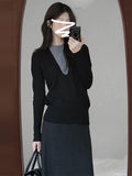 Black And Gray Two Knitted Shirt Women 2025 Early Autumn New Design Feeling Autumn And Winter Han Line Wearing A Chic Top