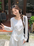 White Irregular Cross-Thin Micro-Permeable Sunscreen Hood T-Shirt Women 2026 Early Autumn New Loose Long-Sleeved Top