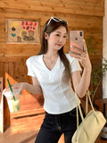 White V-Neck Collar Collar Collar Clavicle Front Shoulder Design Feel Short-Sleeved T-Shirt For Women's 2026 Summer Fish Bones With Thin Skinny Blouse