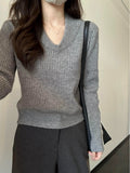 Vintage Apricot V-Necked Simple Sweater Women's Autumn And Winter Senior Sense Thin Inside The Bottom Knitting Top
