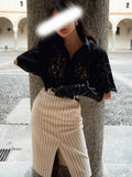 Blogger With The Same Striped Sbutaled Ass Skirt Show Black Hollow Lace Short Sleeves Shoulder Shirt Set
